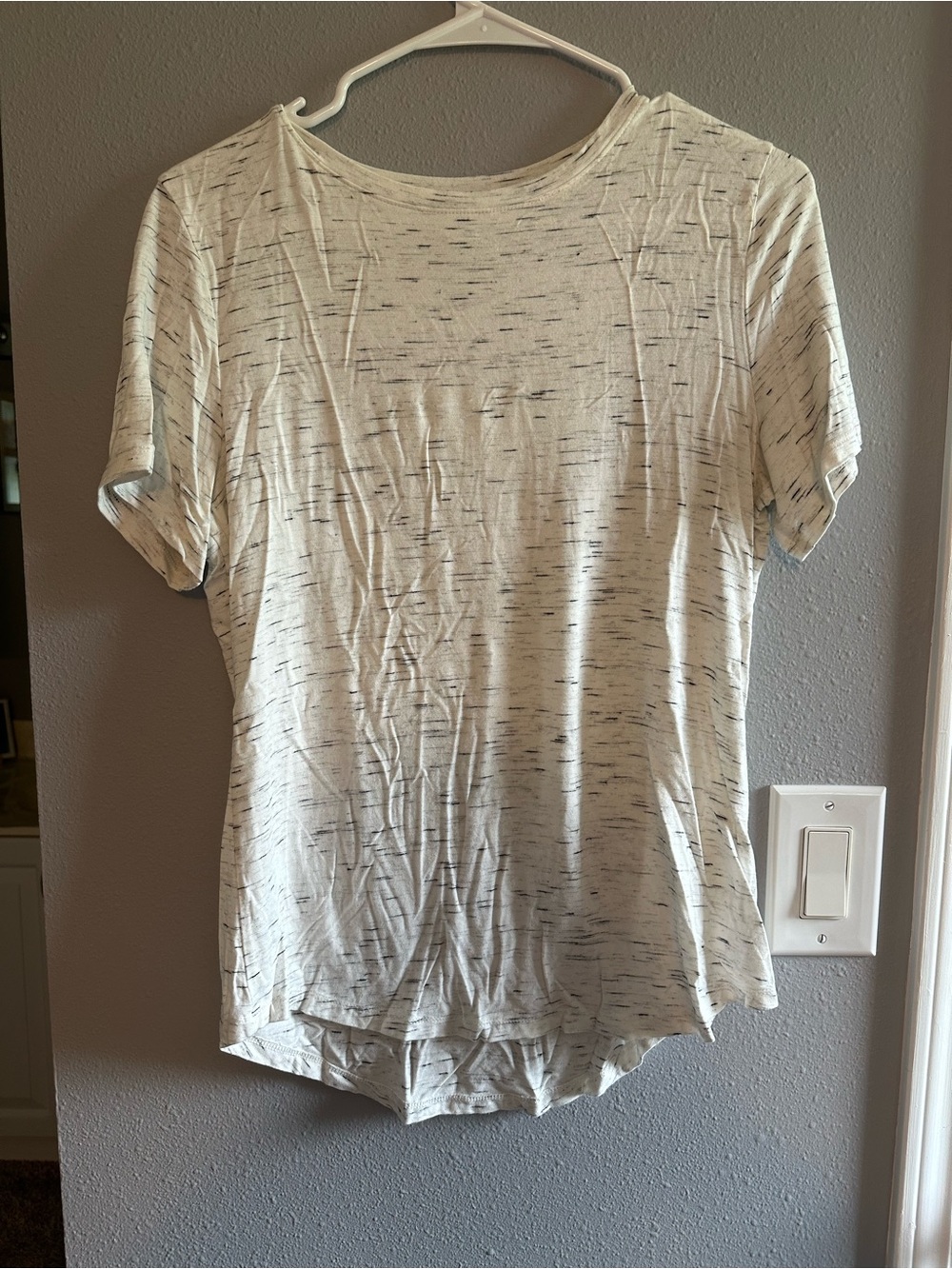Women’s White & Black Heathered Short-Sleeve Tee